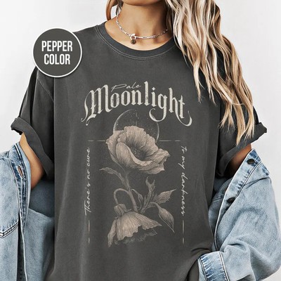 Flower Moon Dark Romance Vintage Comfort Tee