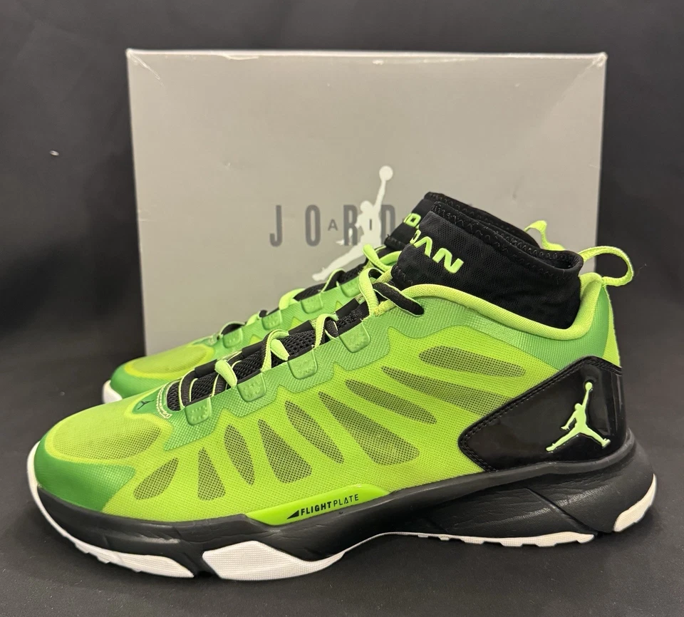 Air Jordan Trunner Dominate Flight Plate Electric Green Men’s Size 10 Pre-Owned - Image 3 of 4