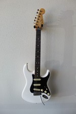 Mint Condition 2026 Fender Player II Stratocaster Electric Guitar - Polar White
