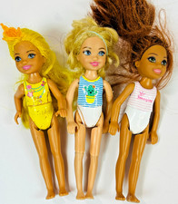 Lot of 3 Barbie Club Chelsea Dolls Swimsuit Beach Sun Crown Cactus Imagine