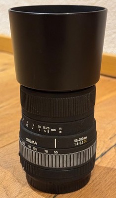 SIGMA 55 200mm 1:4 5.6 DC   Canon AF inkl. Gegenlichtblende