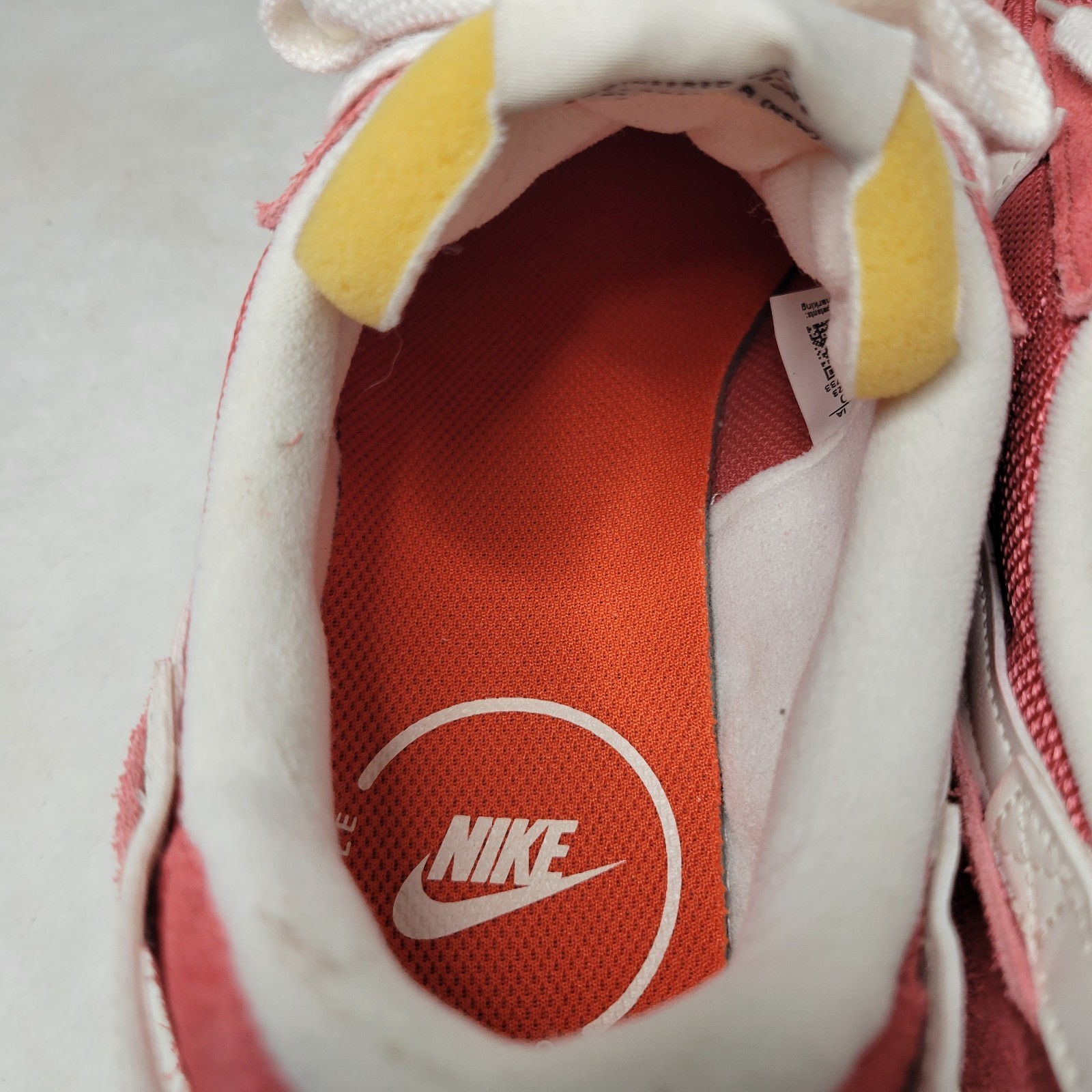 Nike Women's Waffle Debut Vintage Pink or red Size: 9 Shoes image 9
