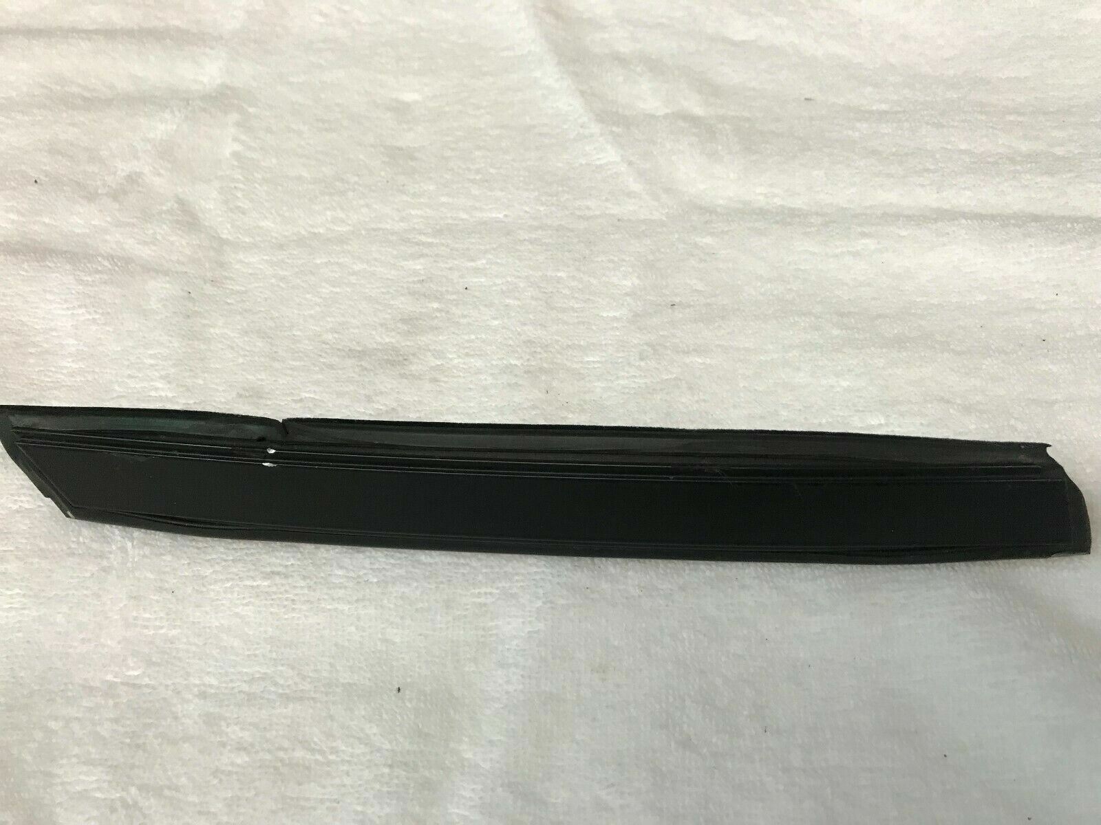 LAMBORGHINI GALLARDO COUPE DRIVER LEFT SIDE ROOF SEAL OEM 400837439