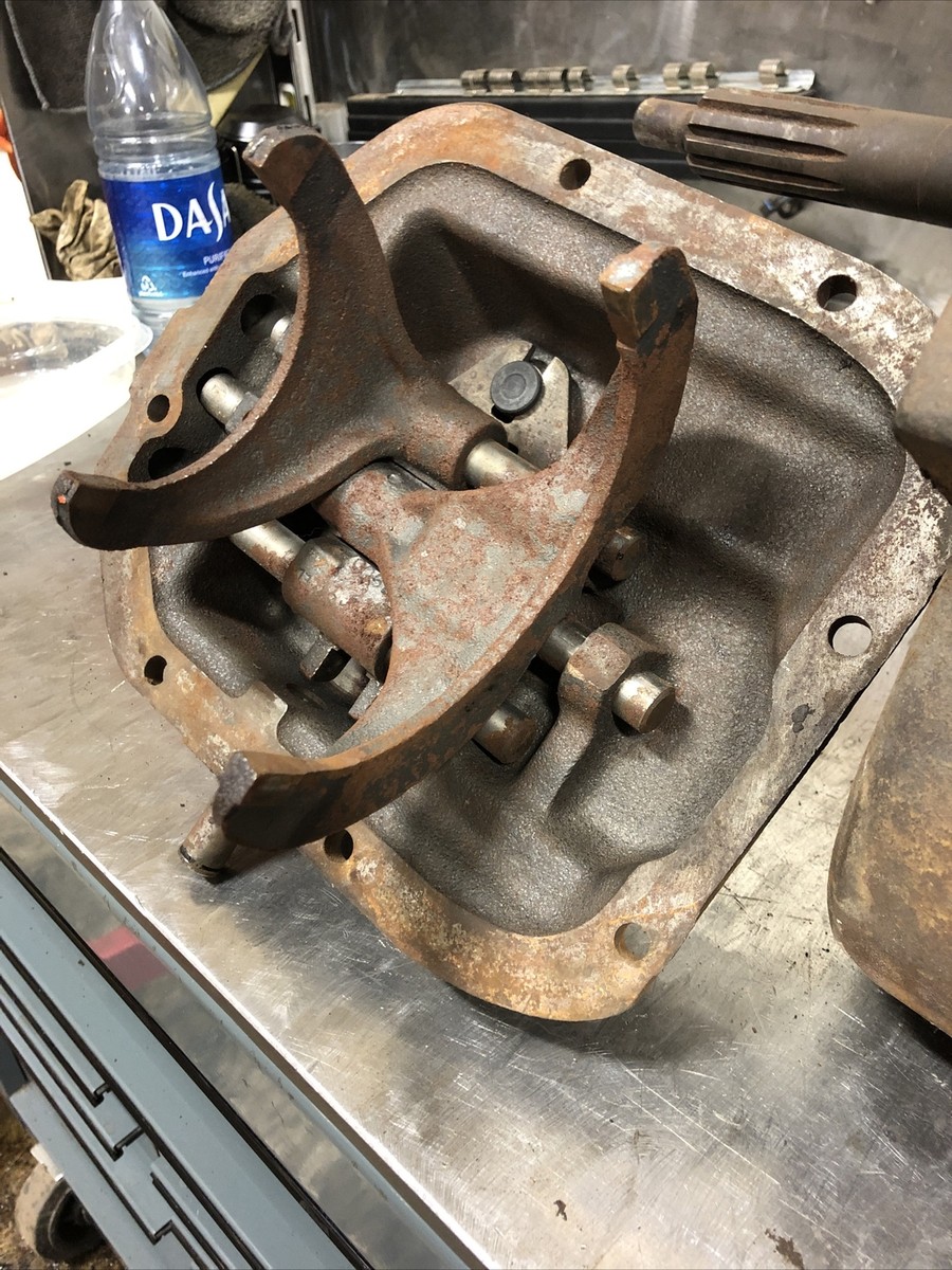 1954 - 63 FACTORY OEM GM MUNCIE Transmission 3837334 Casing 