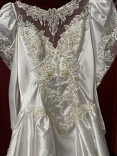 Sweetheart Gowns Vintage Women  s Wedding Gown White Sequin Beads Bustle More 