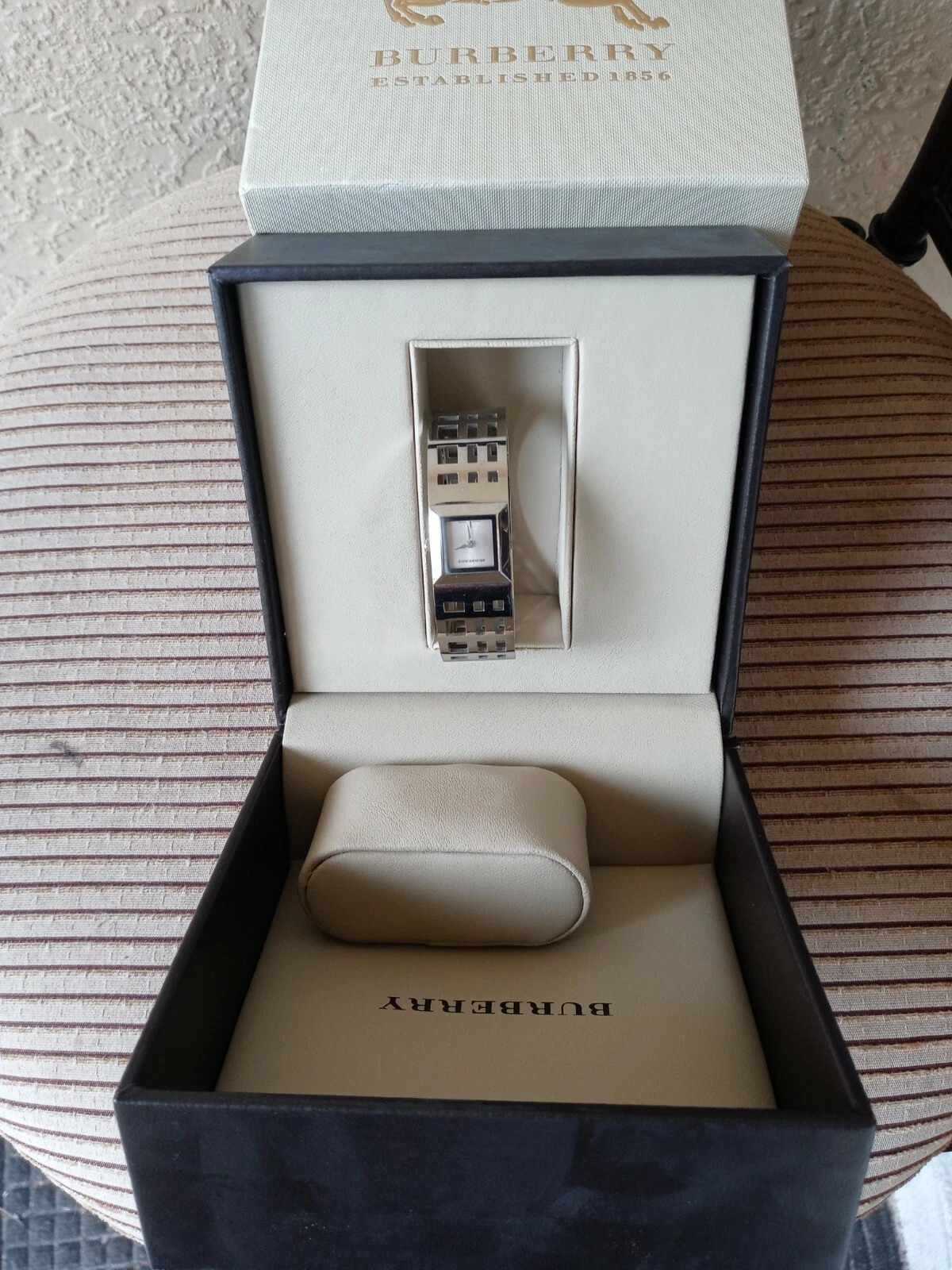 Bracciale orologio Burberry nuovo autentico con scatola 100% autentico