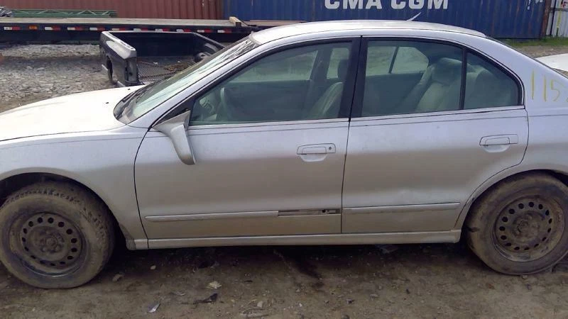 99 00 01 02 03 MITSUBISHI GALANT Condensador 2.4 AUTO Foto 4 de 4