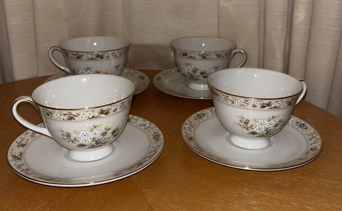 Set Of 4 Royal Doulton Mandalay TC 1079 Bone China Cups And Saucers W