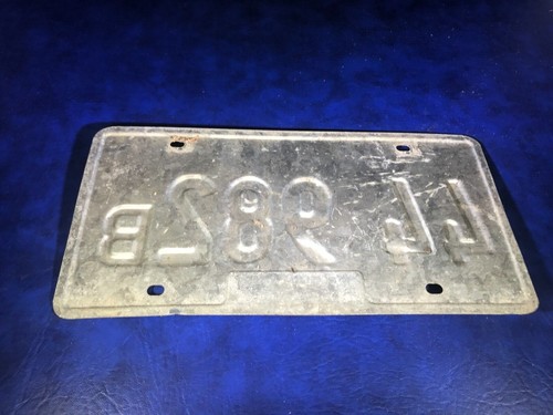 1985 Illinois License Plate - #2 - Picture 2 of 2