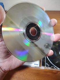 Dino Crisis (2000) para Sega Dreamcast en caja con manual en muy buena condici&oacute;n SEGA