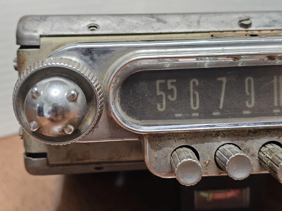 Vintage Original 1950s Tube Car Radio OMF315540, Fomoco Ford Motorola Car Truck - Image 4 of 4