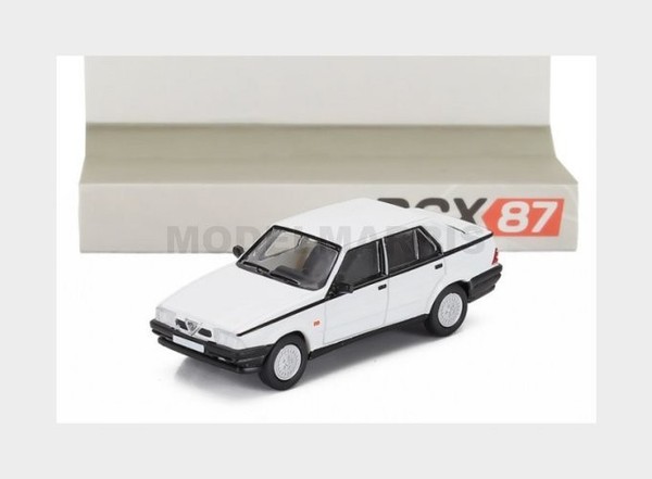 Premium ClassiXXs PCX870784 Alfa Romeo 75 1988 Weiß 1/87 Modellauto-image