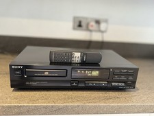 Sony CDP-312 Compact Disc CD Player with Remote Tested Working.