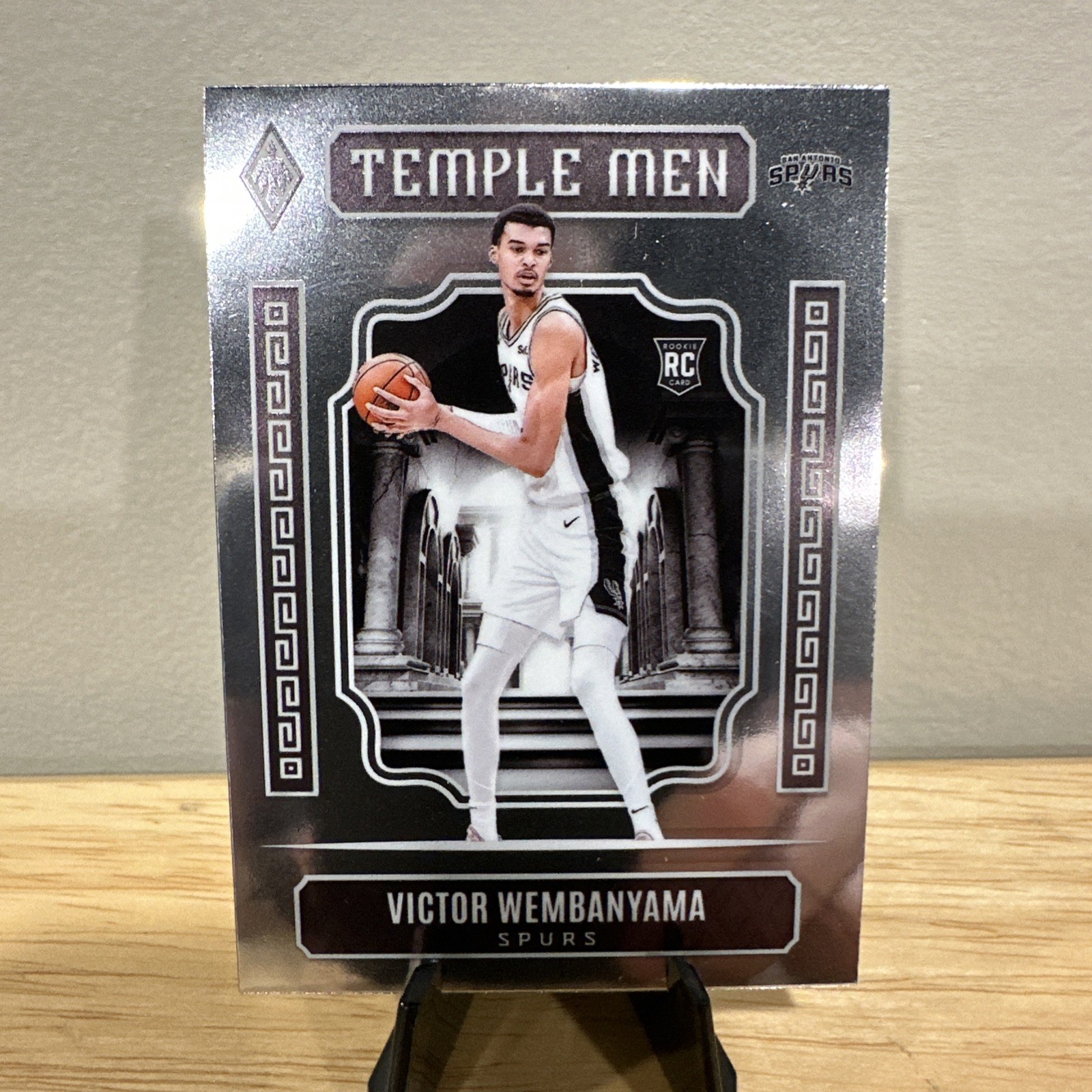 2023-24 Panini Phoenix - Temple Men Victor Wembanyama #7 (RC)