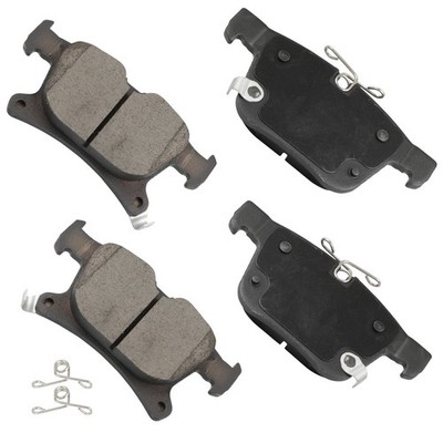Rear Ceramic Brake Pad Kit for 2017-2022 Chrysler Pacifica 2020-2022 Voyager V6