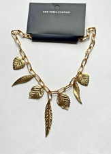 PA3985 GOLD TONE METAL LEAF CHOKER NECKLACE  16"