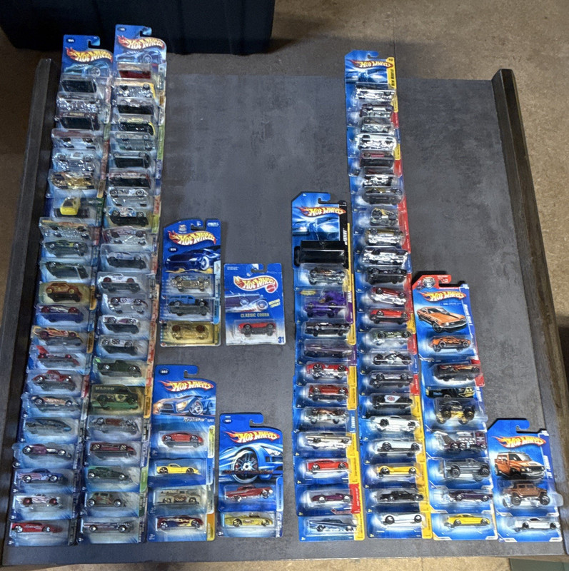 Hot Wheels 1:64 Diecast #106 Car Lot Unopened 2002 to 2009 and #1-1991