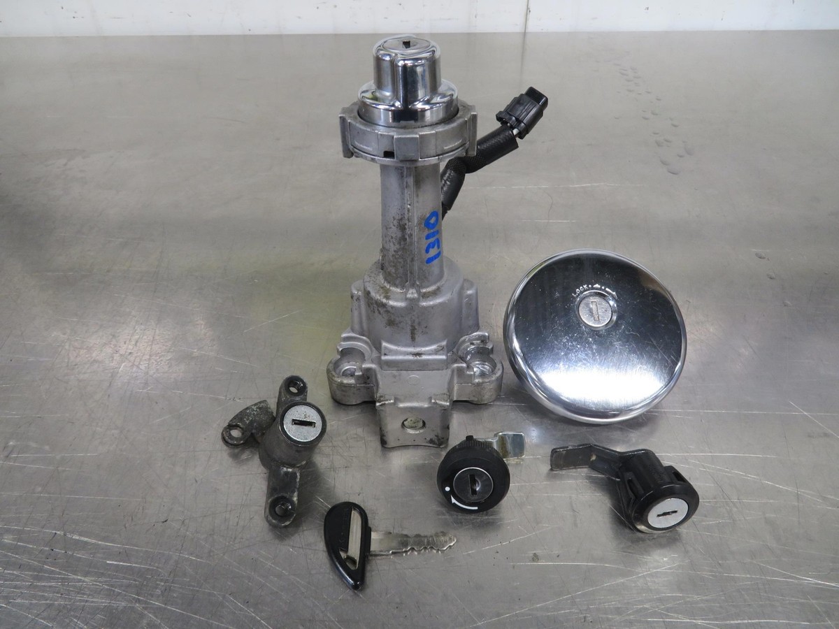 EB1310 2020 KAWASAKI VULCAN VAQUERO 1700 KEY SET IGNITION FUEL CAP