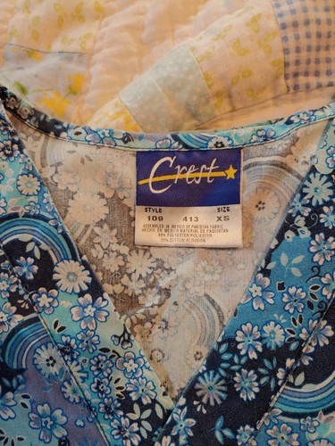 Crest Women's Scrub Top XS Pre-owned Floral Multicolor Blue - Picture 7 of 7