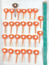 Vintage Wilton 27 Baseball Gloves / Balls Decoration Cupcake Cake Toppers Sports