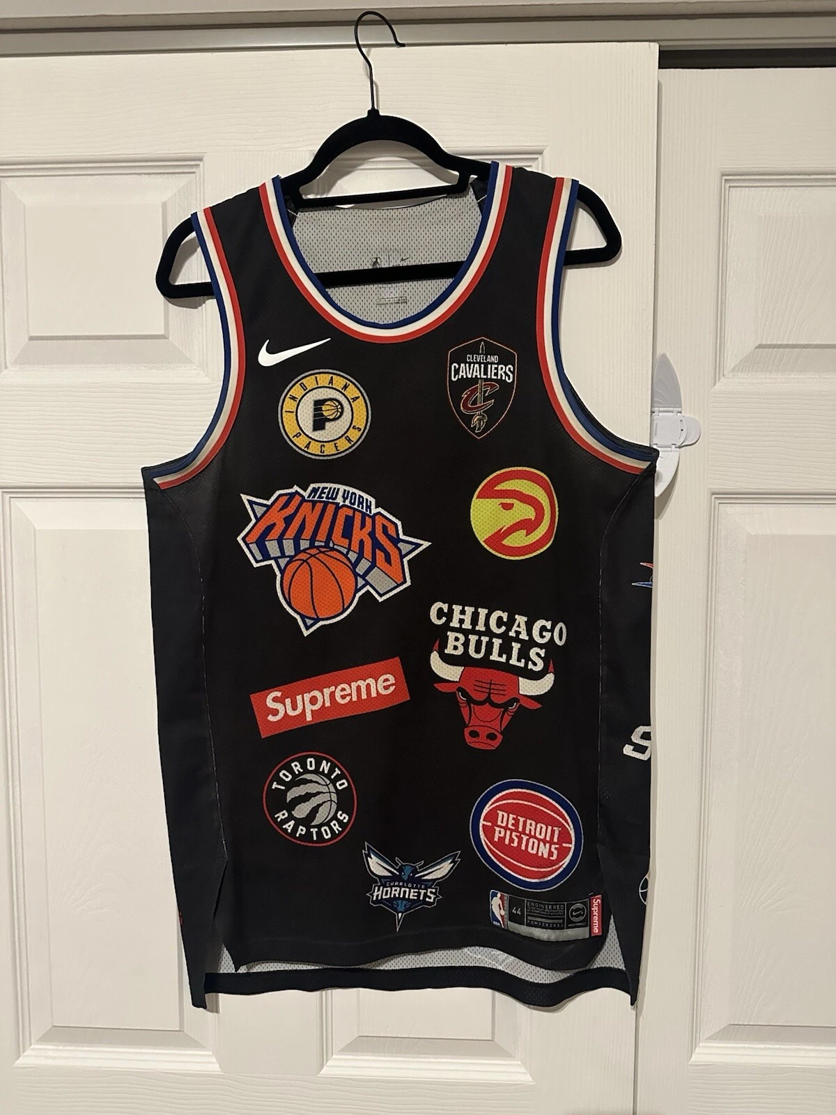 Maillot Supreme Nike NBA taille Medium 44