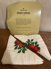 Vintage Hallmark Dinner Paper Napkins Christmas Poinsettia Holly Set Of 12 NOS