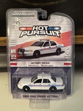 Greenlight Hot Pursuit 2008 Ford Crown Victoria Detroit Police 1:64