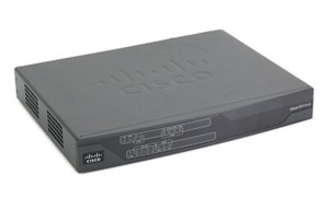 CISCO 888 Integrierter Service Router 4 Port LAN RJ-45 USB inkl. Netzteil