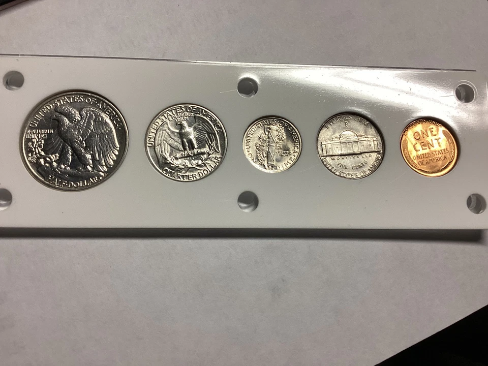 **SUPER SALE**1942”WAR YEAR” Mint Set in Capital Plastics Display - Nice Coins - Image 2 of 2