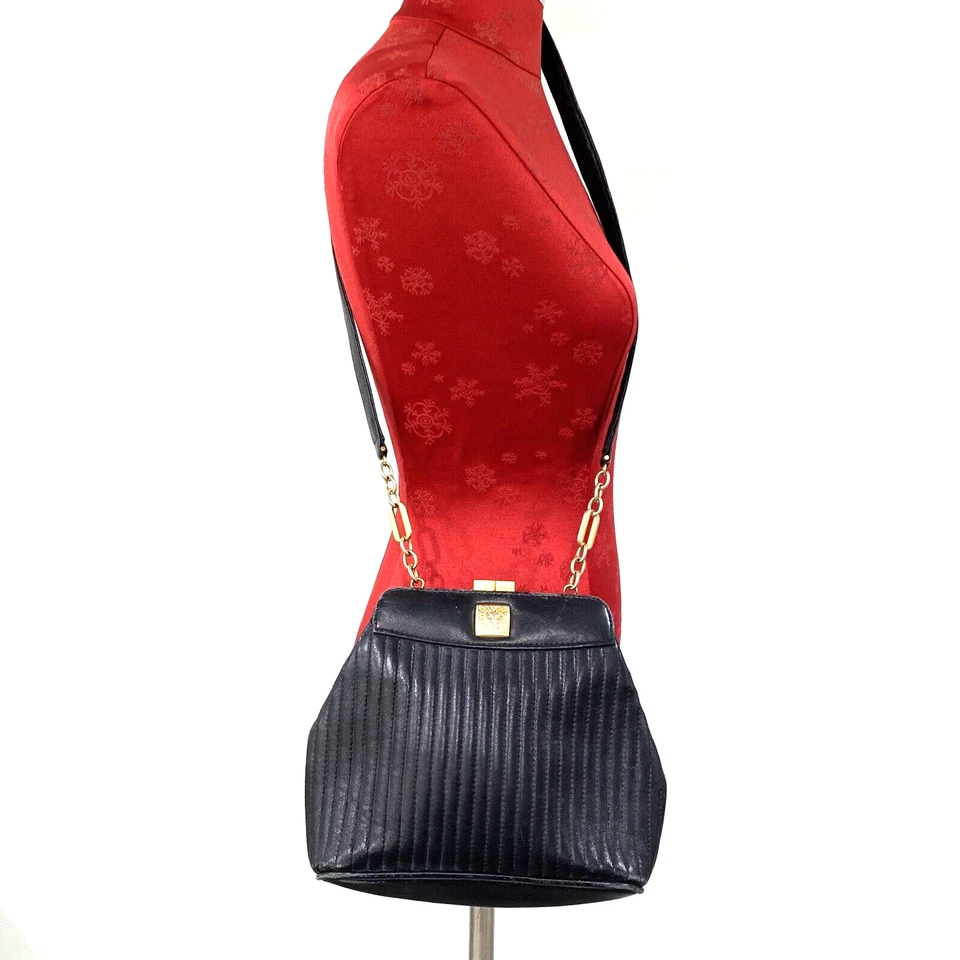 Bolso Bandolera Vintage Anne Klein Negro Acolchado Cuero y Cadena Dorada Monedero Único Foto 2 de 4
