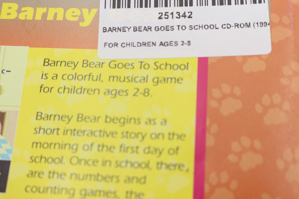 BARNEY BEAR GOES TO SCHOOL PC CD-ROM CD GAME 1994 FOR CHILDREN
