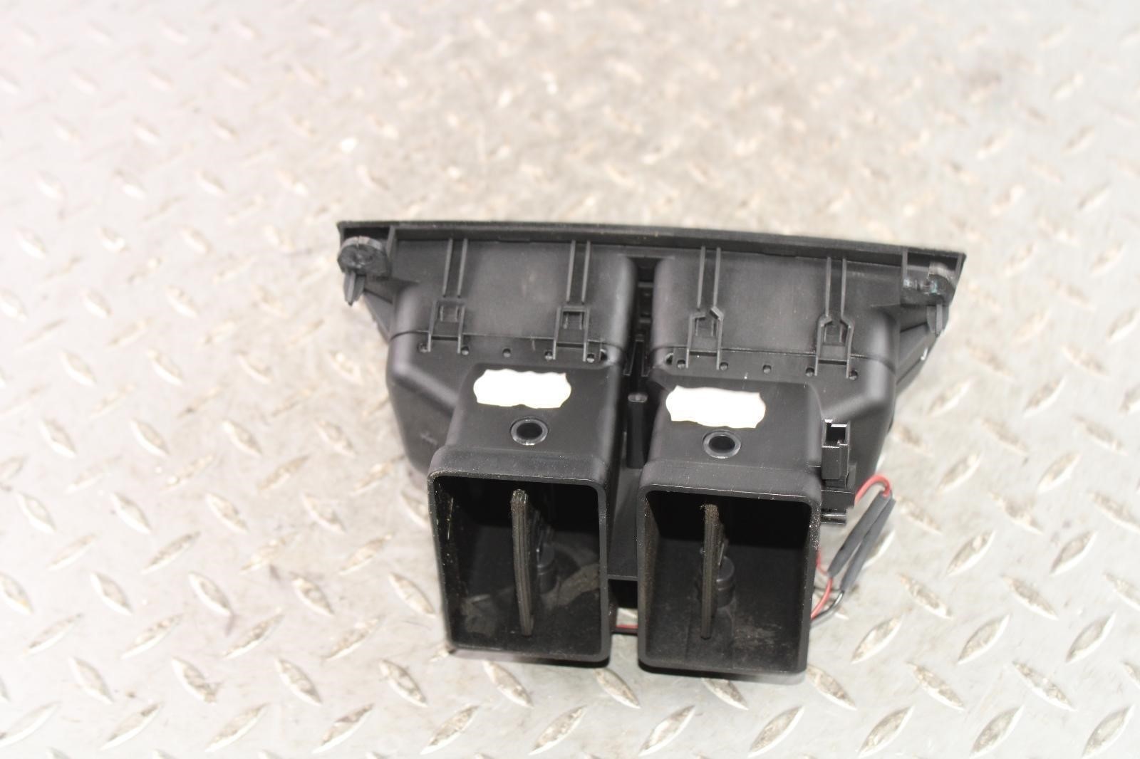 14-21 Ghibli Black Floor Center Rear Passenger Console Air Vents Unit Factory OE