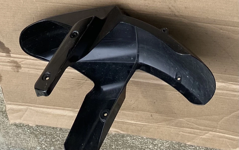 09-12 Kawasaki Ninja ZX6R OEM Front Fender Wheel Cover 35004-0118 - Image 4 of 4