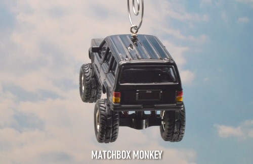 Lifted Black Jeep Cherokee XJ Custom Christmas Tree Ornament Adorno '94 '95 '96 - Picture 9 of 11