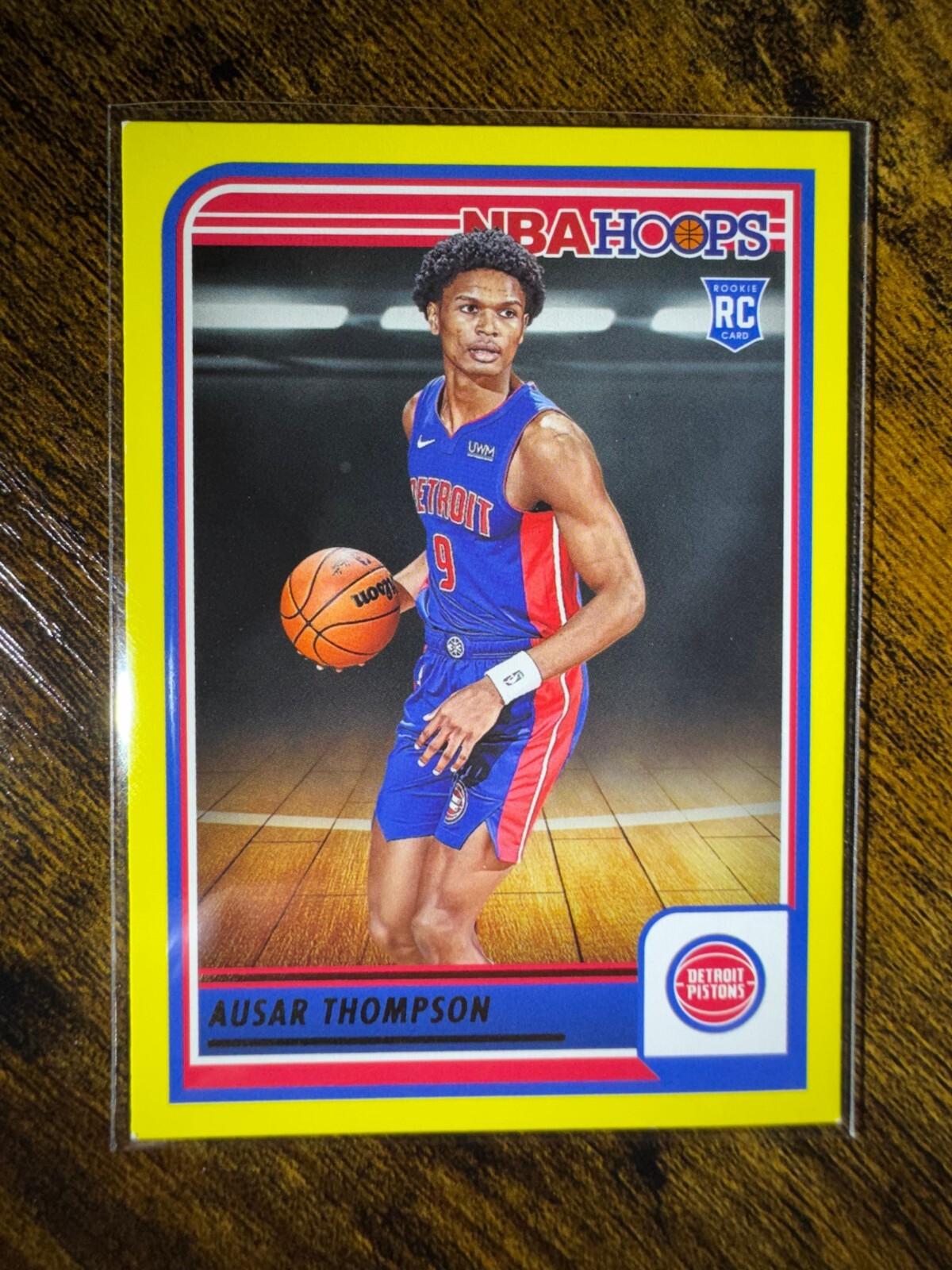 Ausar Thompson 2023-24 Panini NBA Hoops - Yellow Flood #255 (RC)