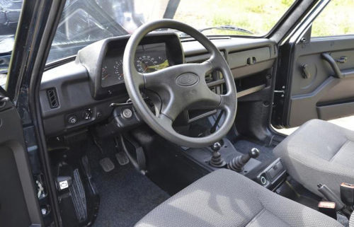 2015 LADA NIVA 4x4 5 DOOR - Picture 4 of 5