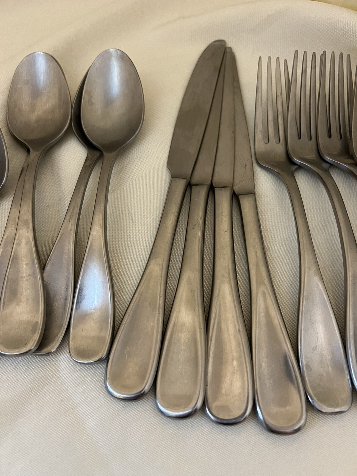 Oneida VOSS Satin Stainless Flatware 20 Piece Service For Four eBay