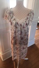 Vintage Vanity Fair Gown Nightgown Pullover Nylon Floral Lace Women  s Size Med