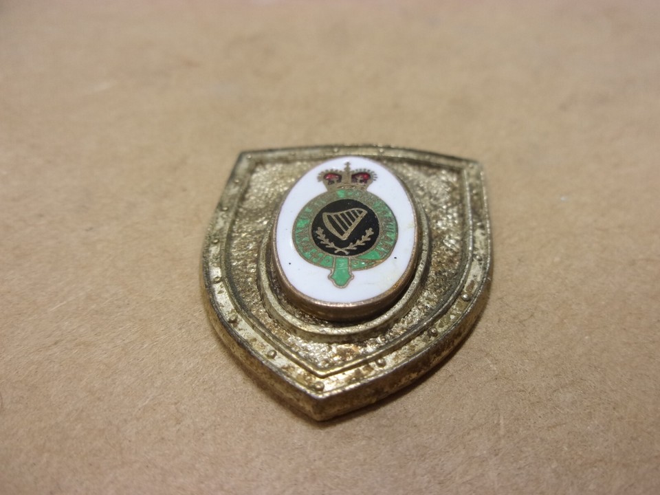Northern Ireland RUC Royal Ulster Constabulary Irish Police Crest Pin ...