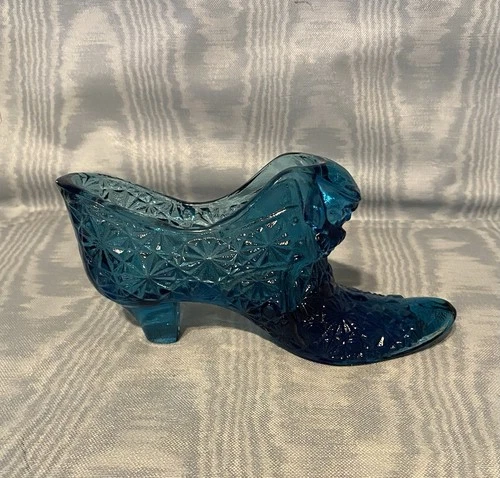 Vintage Rare Fenton Ocean Blue Daisy Button Cat Buckle  Ladies Glass Shoe