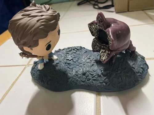 Funko Pop Stranger Things Steve vs Demogorgon Netflix 2018 Base Without Box