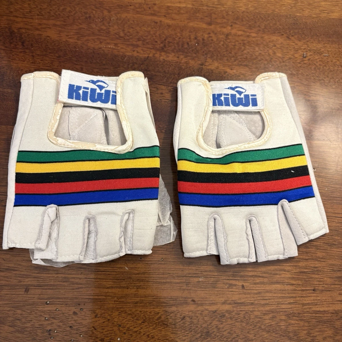 VINTAGE KIWI BICYCLE CYCLING GLOVES SIZE MEDIUM HALF FINGER MOUNTAIN BIKE WHITE