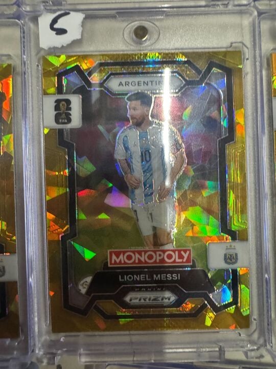 Lionel Messi 2026 Panini Prizm FIFA World Cup Soccer Cracked Gold Ice Argentina view 7