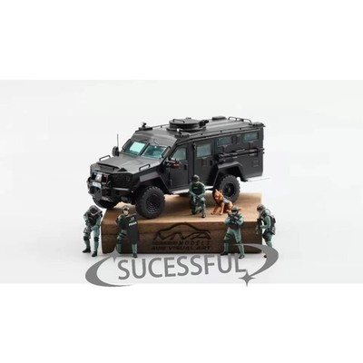 Mini Visual Art 1:64 Bearcat G3 Panda Armored Car Model With Figure