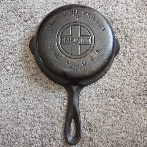 Vintage GRISWOLD Cast Iron Skillet Frying Pan #3  709 LARGE BLOCK LOGO
