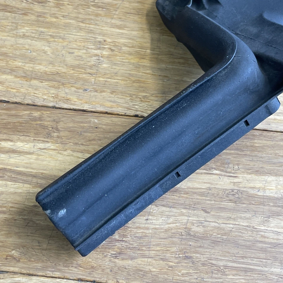 2017-2023 Audi R8 4S junta de porta superior direita acabamento de vedação de tira meteorológica fabricante de equipamento original - Imagem 3 de 4