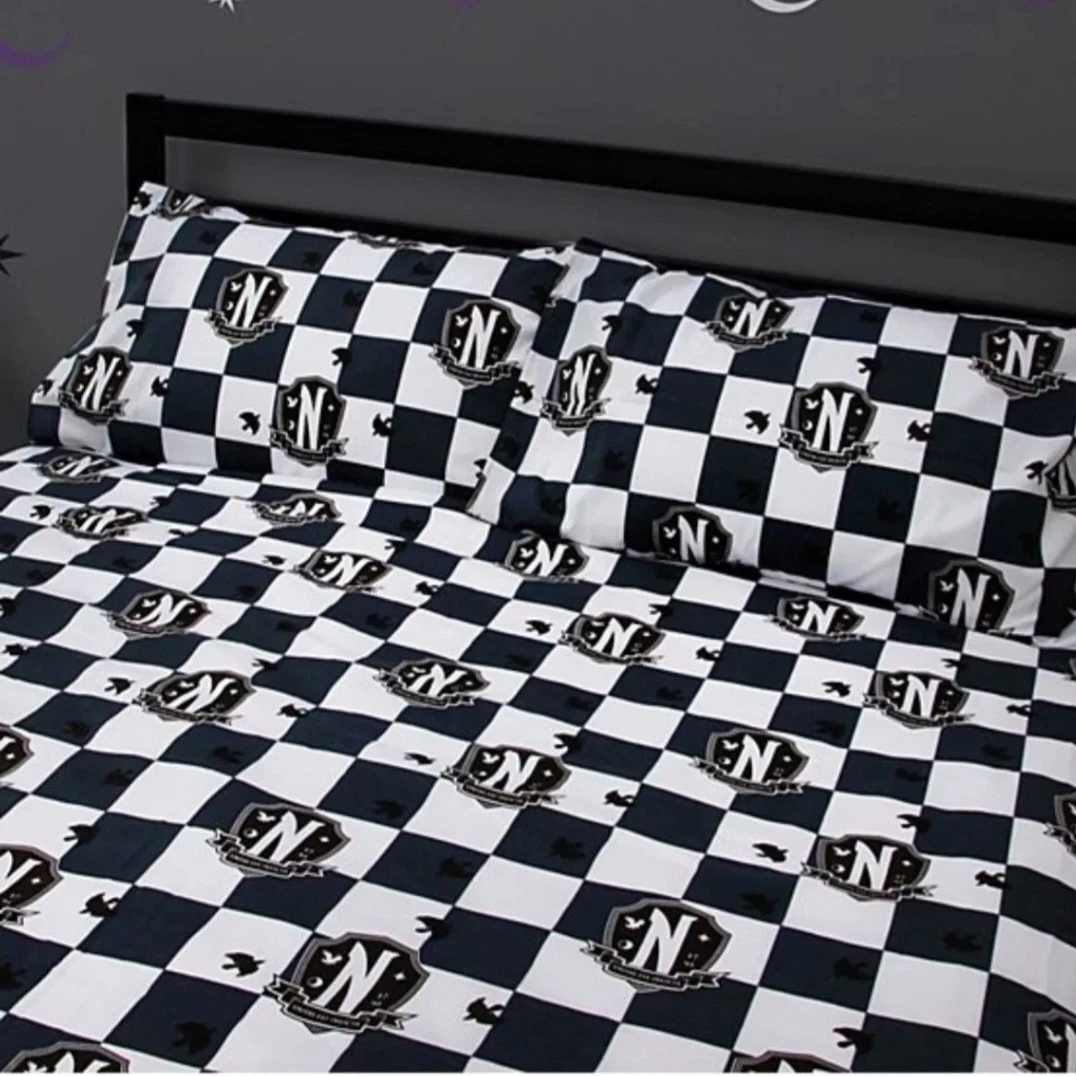 Netflix Wednesday Addams Nevermore Academy King Size Reversible Duvet Set