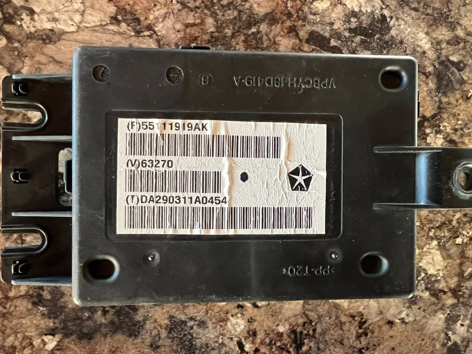 Used A/C Selector Switch fits: 2011 Dodge Charger control module Foto 4 de 4