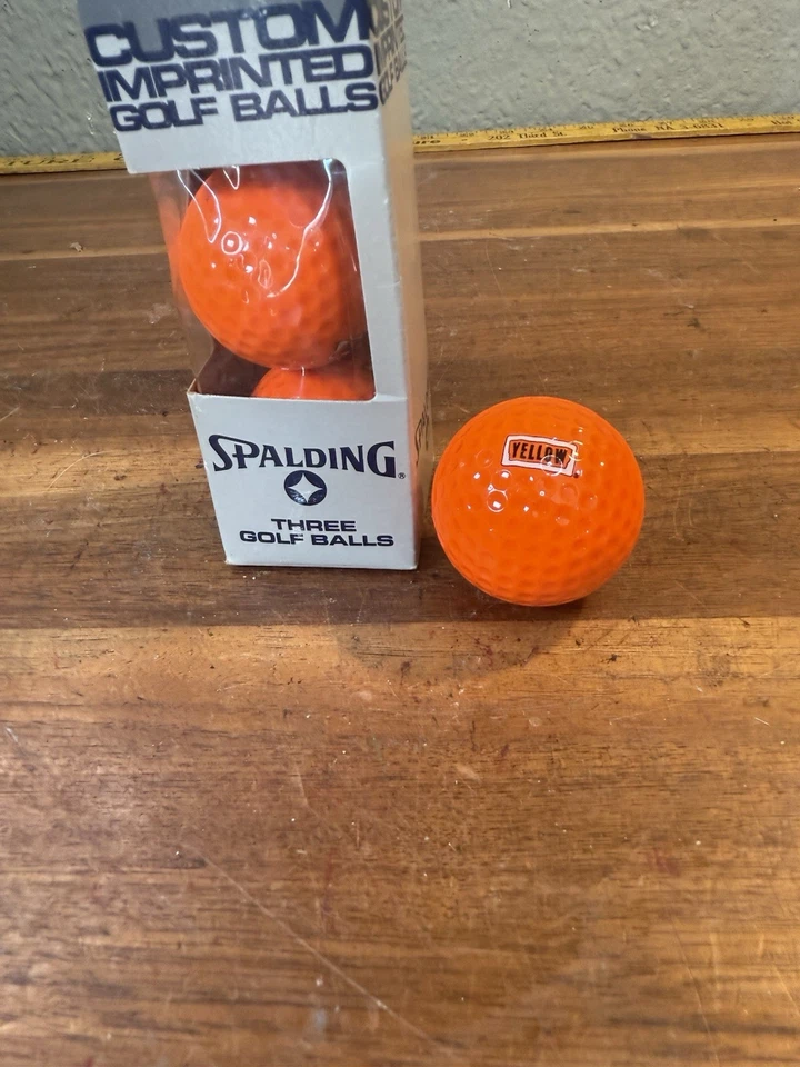 3 pelotas de golf Spalding impresas personalizadas texto “amarillo” pelotas naranja con funda de caja Foto 2 de 4