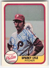 1981 Fleer #17 Sparky Lyle In Person Signed Auto 57809